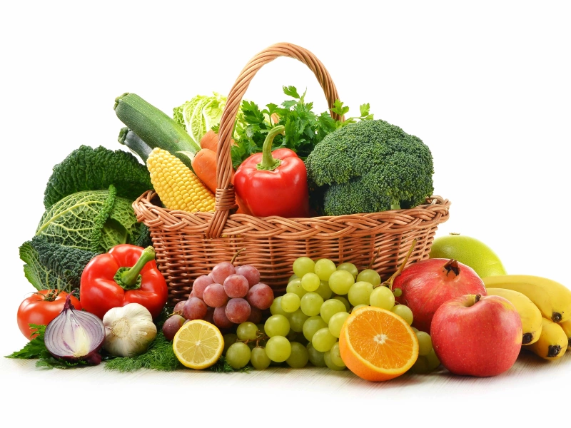 Плодове и зеленчуци в храната.